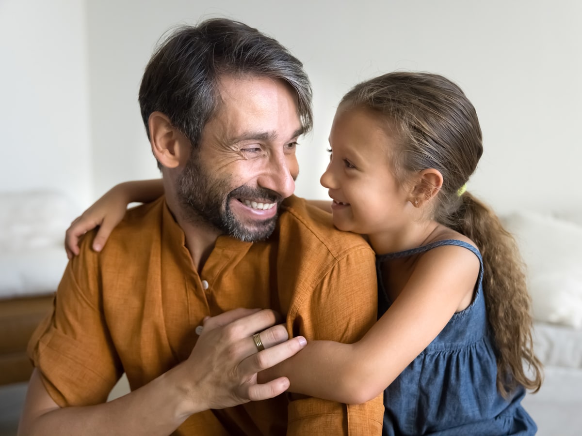 father and daughter smiling in lindenhurst illinois